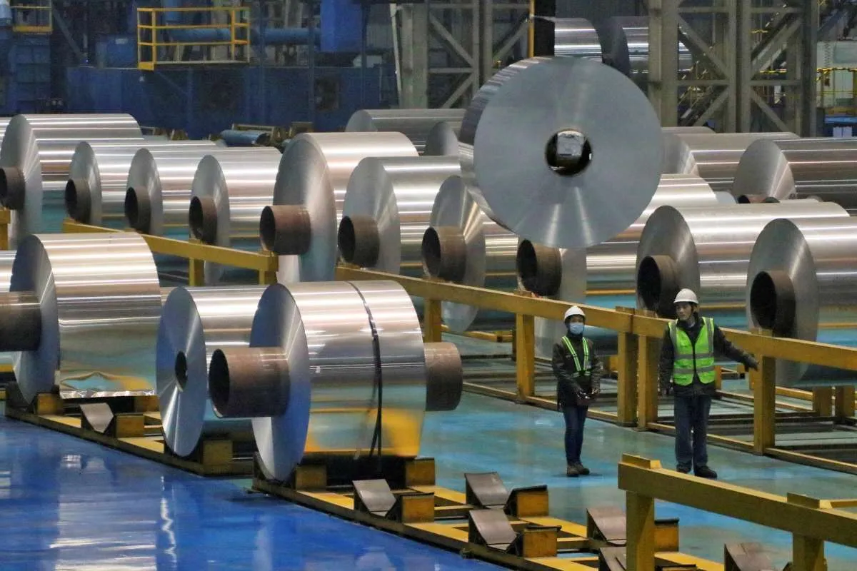 Tarif Impor Baja dan Aluminium AS Naik 25% Berpotensi Kerek Harga Logam Industri