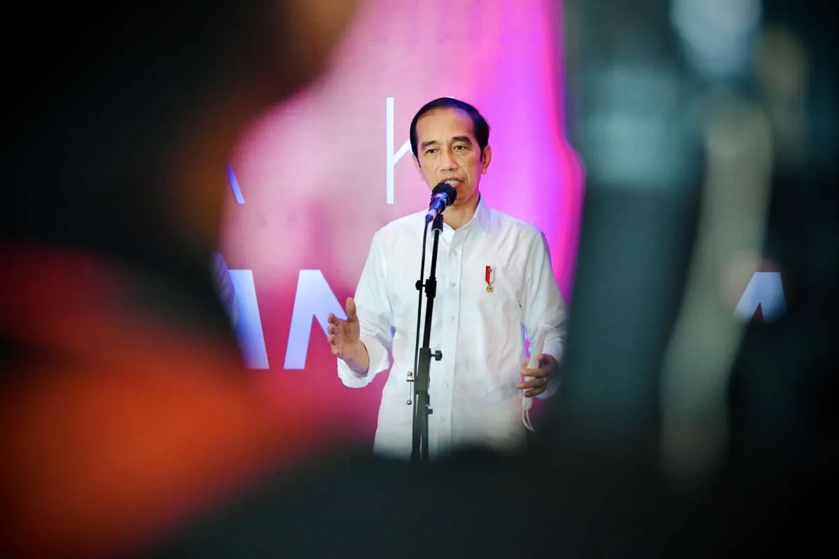 Jokowi mewanti-wanti para bupati untuk tak menggunakan produk asing