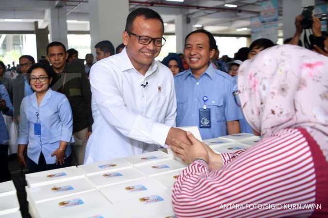 Menteri Edhy Prabowo kampanyekan gemar makan ikan saat peringati Hari Guru Nasional 