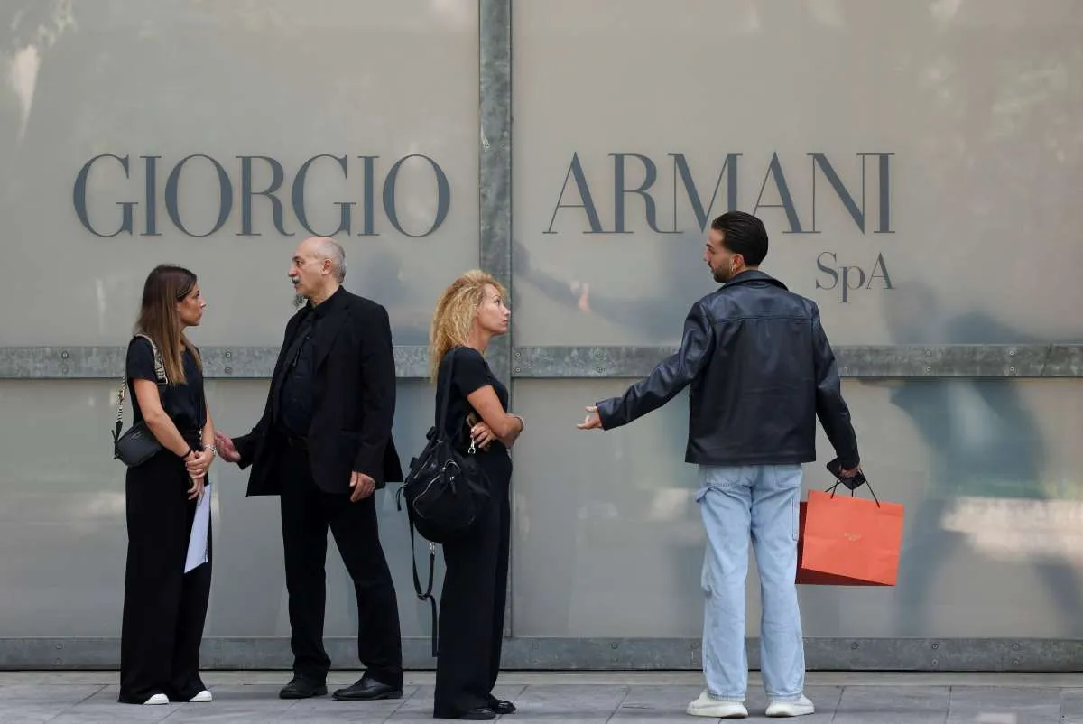 Milan Berduka, Publik Antre untuk Memberi Penghormatan Terakhir kepada Giorgio Armani