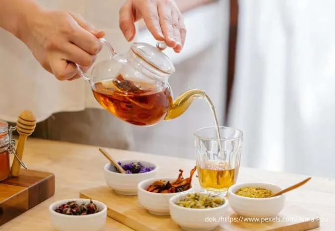 Batuk Tak Kunjung Sembuh? Coba 5 Teh Herbal Ini untuk Meredakannya