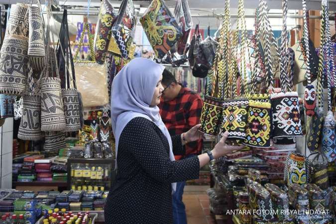 Ironi Ambang Batas Pengusaha Kena Pajak