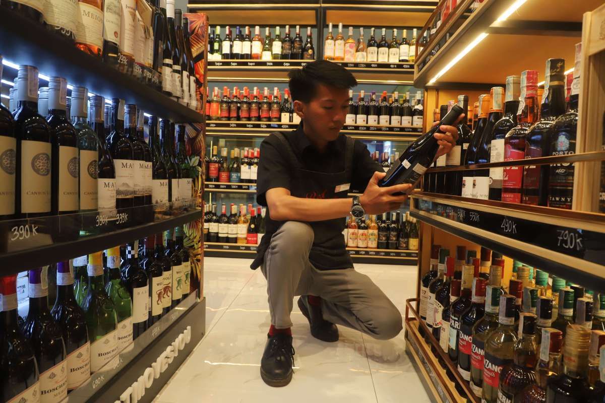 Pebisnis Minuman Beralkohol Sulit Dapat Izin Impor