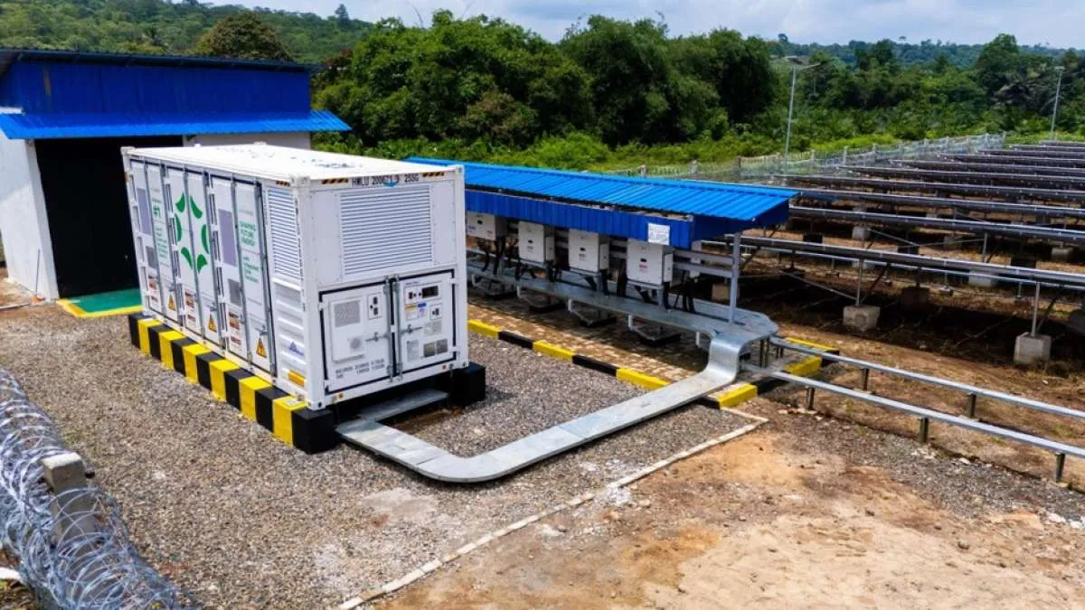 PLTS Off-Grid dan BESS Jadi Teknologi Kunci Transisi Energi Nasional
