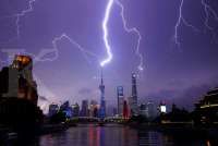 Xinjiang Warns of Floods, Cotton Risks Amid Sizzling Heatwaves