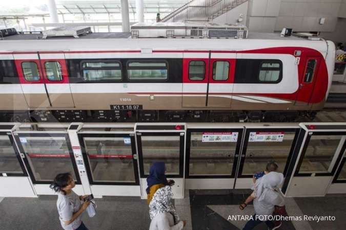 Uji coba LRT Jakarta diperpanjang, warga tak perlu registrasi