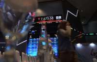 Fluktuasi Masih Tinggi, Waspada IHSG Kembali Koreksi