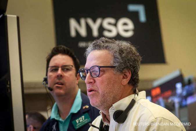 Wall Street Terjun, Saham Pertumbuhan Jatuh Setelah Rilis Data Harga Produsen