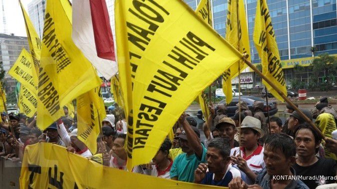 Ratusan warga Batang blokir jalan proyek PLTU