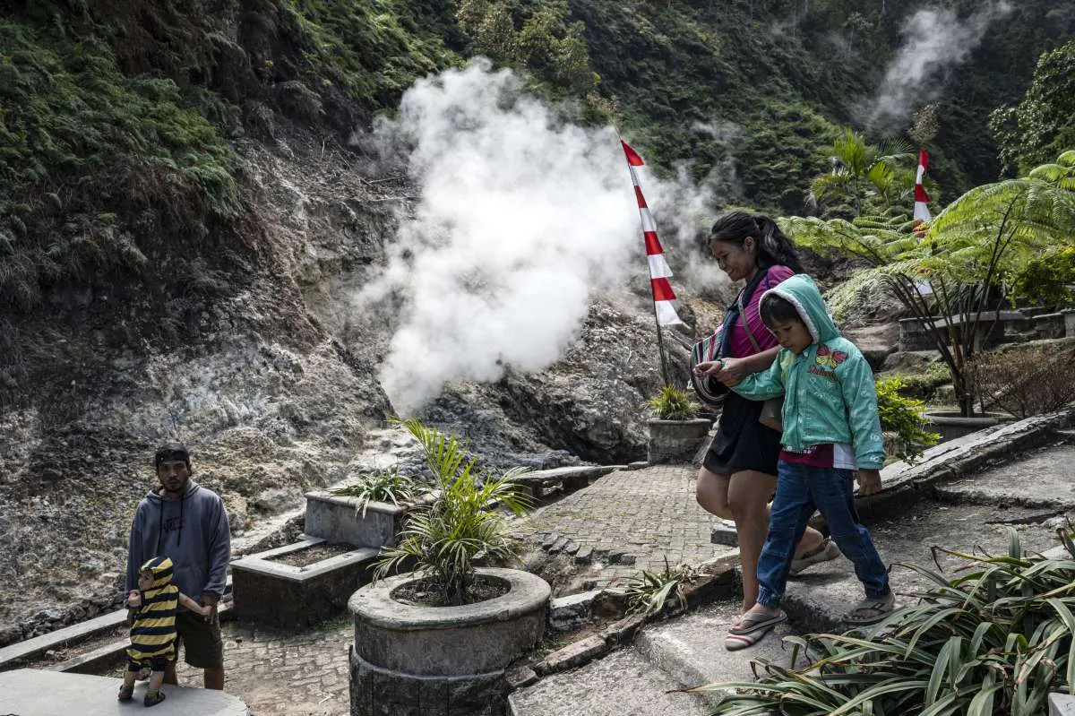 Menakar Jalan Keluar Masalah Pembiayaan Proyek Energi Terbarukan di Indonesia