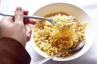 Bahaya Konsumsi 2 Porsi Mie Instan Sekaligus, Risiko Hipertensi