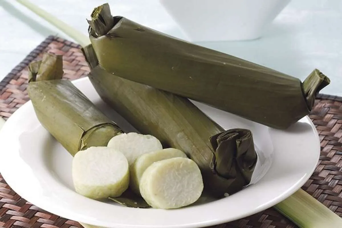 Pelengkap sajian Idul Adha, ini cara membuat lontong biar padat lagi pulen