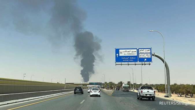 Houthi Klaim Serang Ibu Kota Arab Saudi, Asap Terlihat di Dekat Bandara Riyadh