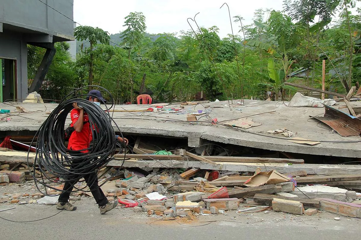 Rehabilitasi gedung dan fasilitas umum pascabencana di Sulawesi Barat baru 34,15%