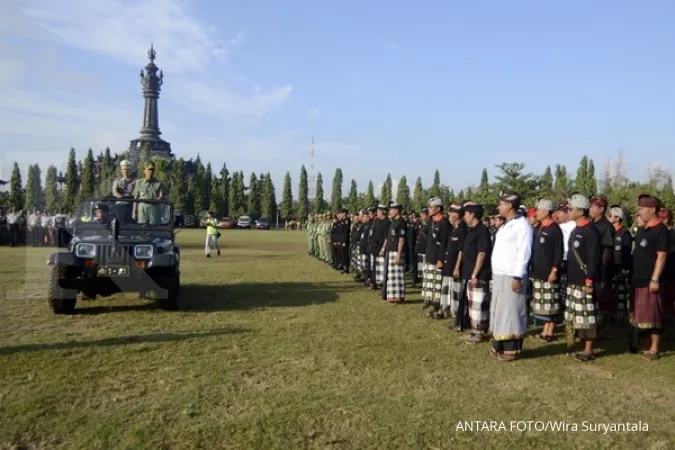 ‘Pecalang’, paramedics to help travelers