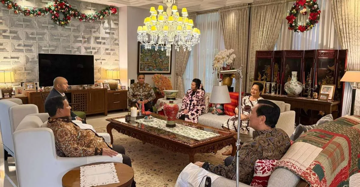 Prabowo Kunjungi Luhut saat Natal, Bahas Persatuan hingga Kemandirian Benih