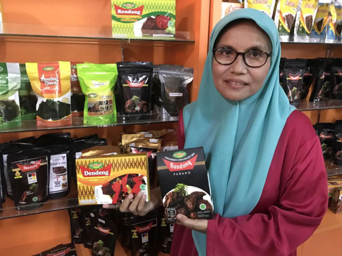 Melihat dari dekat rendang asli racikan Emak Padang (bagian 1)