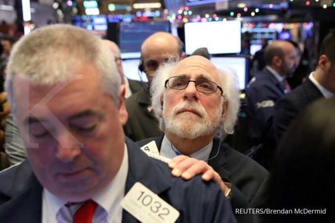 Wall Street terjun 1% di perdagangan perdana 2019