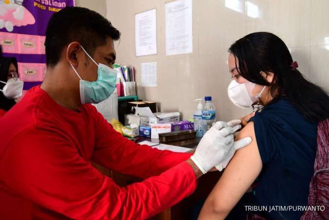 Efek Samping Vaksin Booster mulai Mual, Muntah, hingga Nyeri Otot, Apa Solusinya?