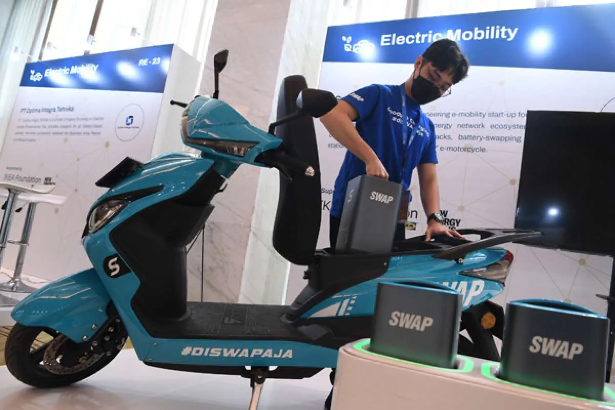 Kementerian ESDM Gandeng PLN dan Pertamina Kejar Target 6 Juta Motor Listrik di 2025
