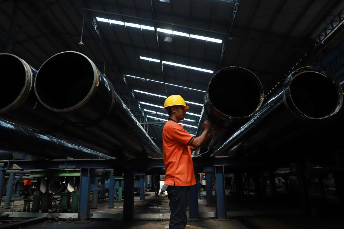 Imbas Bea Masuk 50% di AS Hingga Eropa, Margin Emiten Sektor Baja Diproyeksi Tertekan