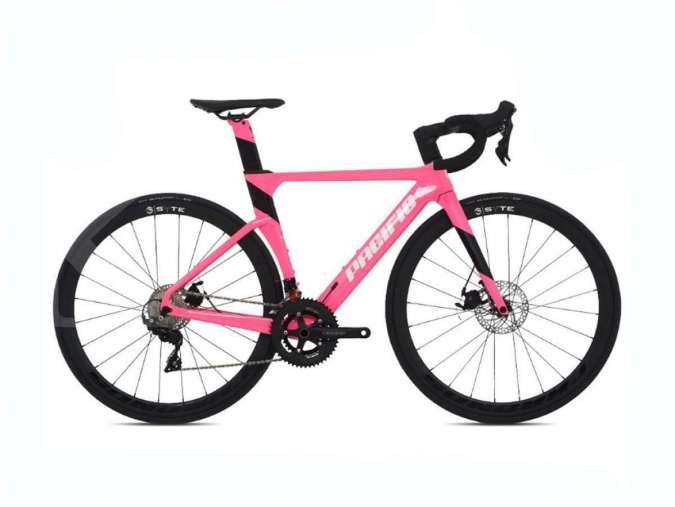 Hadir dengan warna pink yang menggoda, segini harga sepeda balap Pacific Magenta 6.0