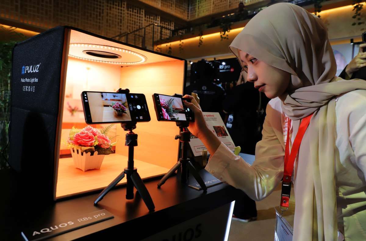Sharp Electronics Luncurkan Smartphone Flagship AQUOS Terbaru