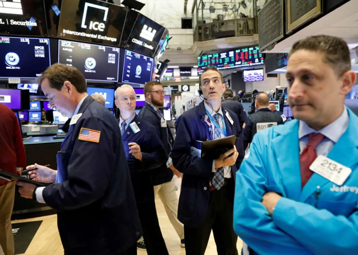 Wall Street ditutup bervariasi karena investor hati-hati menyikapi kesepakatan dagang