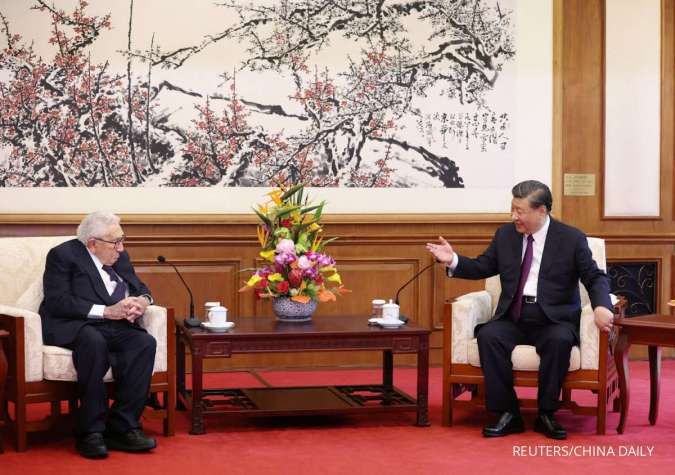 Xi Jinping Sebut Henry Kissinger Sebagai Teman Lama Saat Bertemu di Beijing
