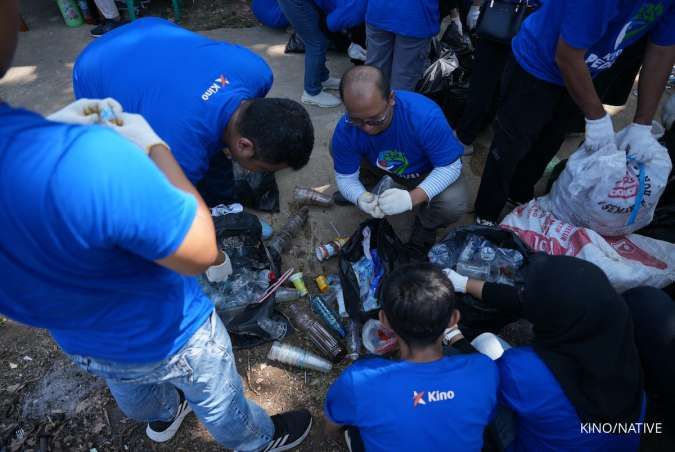 Kegiatan Kino Peduli Alam Juga Melakukan Aksi Bersih Serentak Bersama Masyarakat di Timbulsloko, Demak