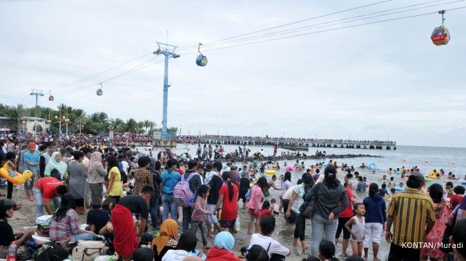 Antrean di pintu masuk Ancol sampai 2 kilometer