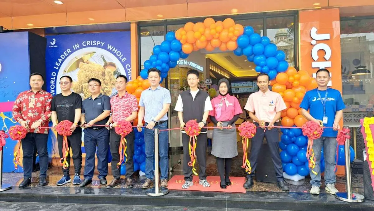  J.Chicken Ramaikan Persaingan Bisnis Restoran Ayam Goreng di Indonesia 