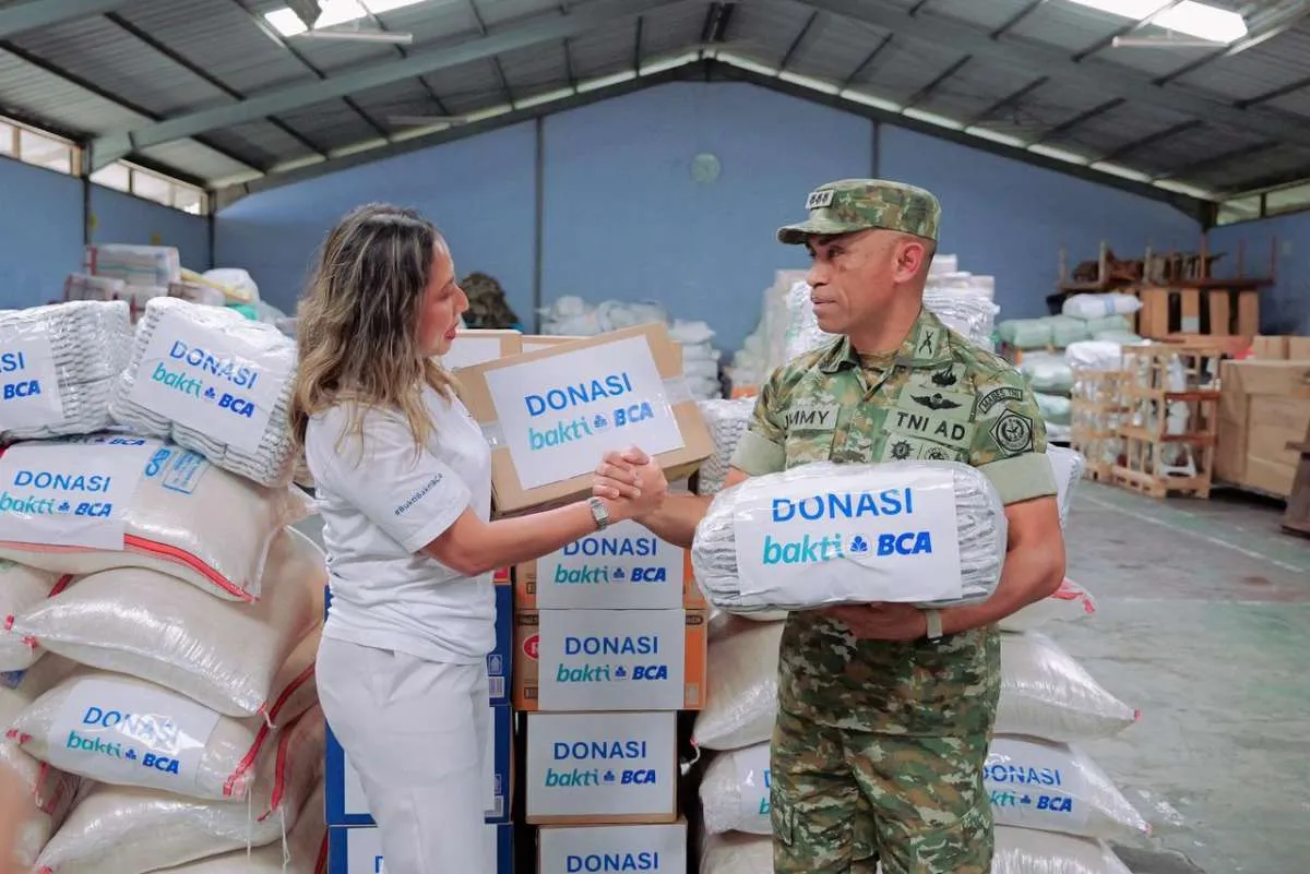 BCA Berkolaborasi dengan TNI Salurkan Bantuan untuk Korban Bencana Alam di Sibolga