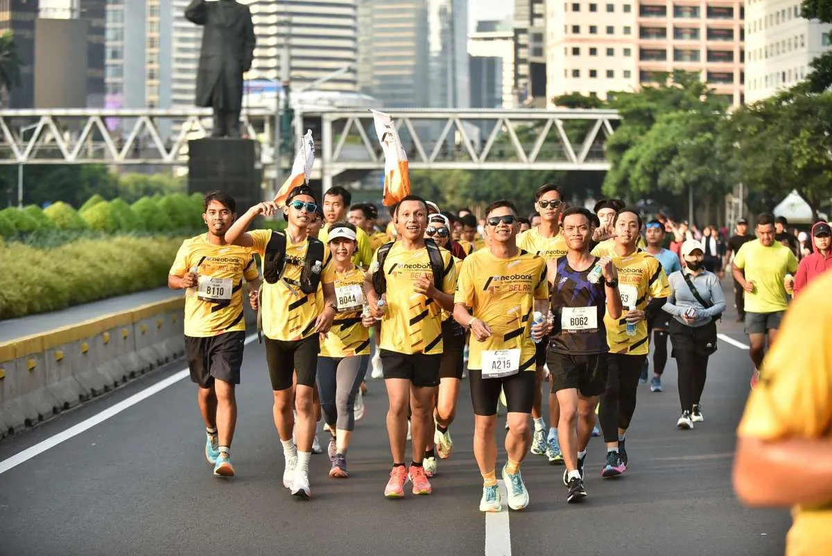 Bank Neo Commerce &Komunitas SELARI Bersama Ayobantu.com Gelar Running The X-TraMiles