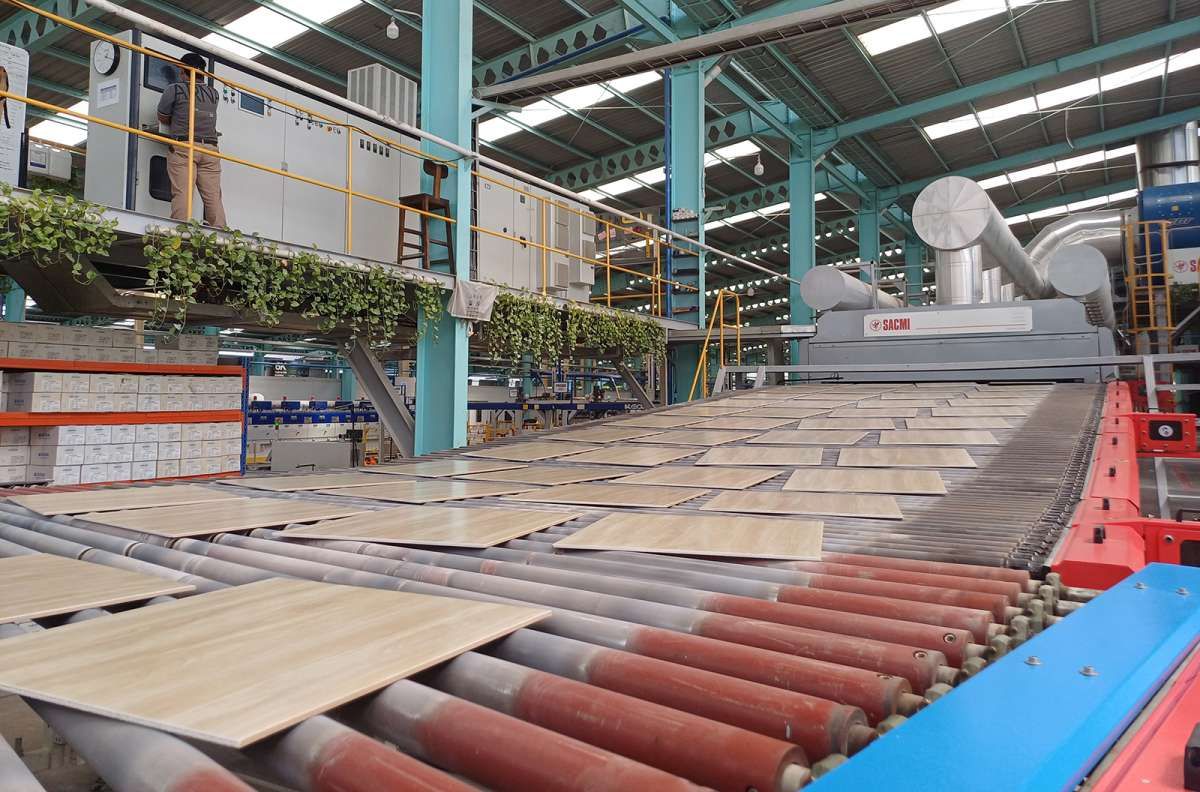 Arwana Citramulia (ARNA) Fokus Produksi dan Efisiensi