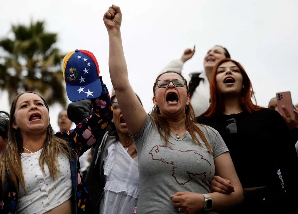 China Kecam Penangkapan Maduro, Tolak Negara Bertindak sebagai Hakim Dunia