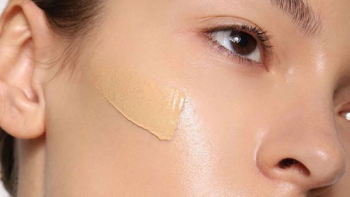 5 Kelebihan Tinted Sunscreen Dibandingkan Sunscreen Biasa, Mau Coba?