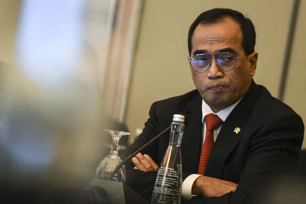 Budi Karya ungkap alasannya melonggarkan pembatasan di transportasi umum & pribadi