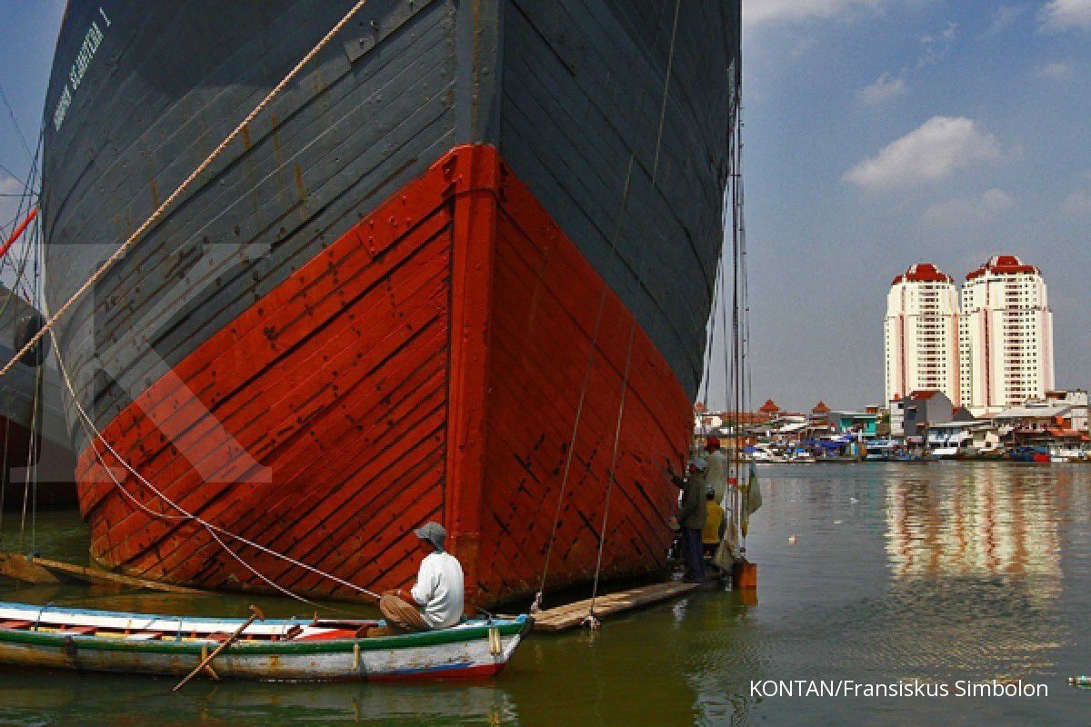 Perawatan kapal di Pelabuhan Sunda Kelapa