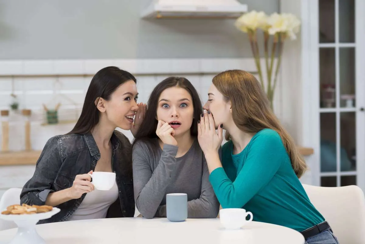Apa Arti Kata Spill The Tea dalam Bahasa Gaul? Cek Asal Usul dan Penggunaannya