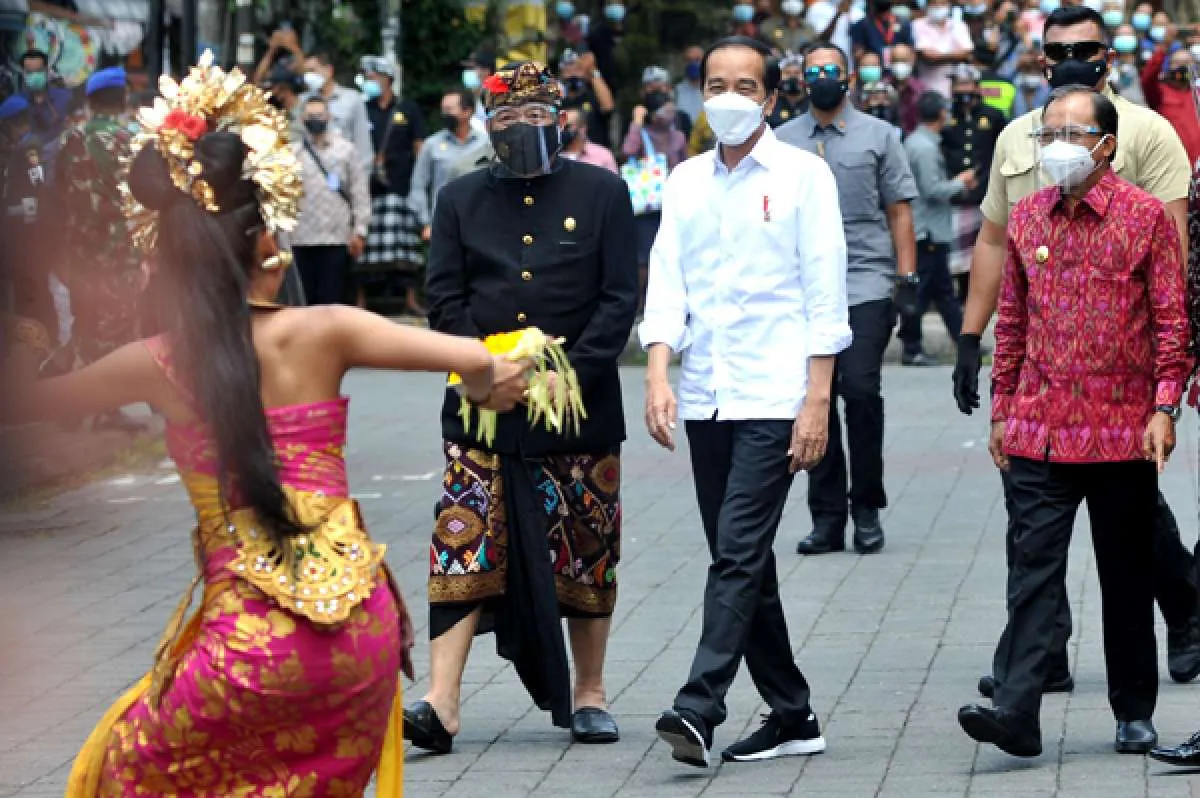 Kasus Covid-19 di Bali akan ditekan, Jokowi berharap pariwisata Bali bisa dibuka lagi