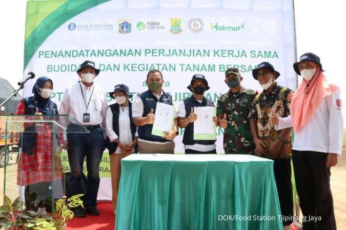Food Station Kerja Sama Contract Farming dan Budidaya dengan Kelompok Tani Karawang