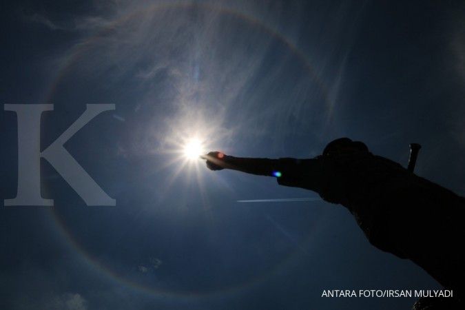 Hindari Paparan Sinar Matahari Langsung, Bahaya Sinar UV Hari Ini Capai Level Ekstrem