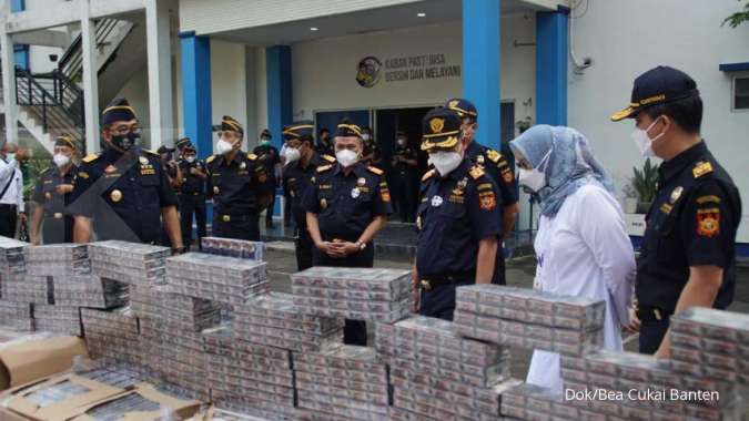 Bea Cukai ringkus truk berisi jutaan batang rokok ilegal