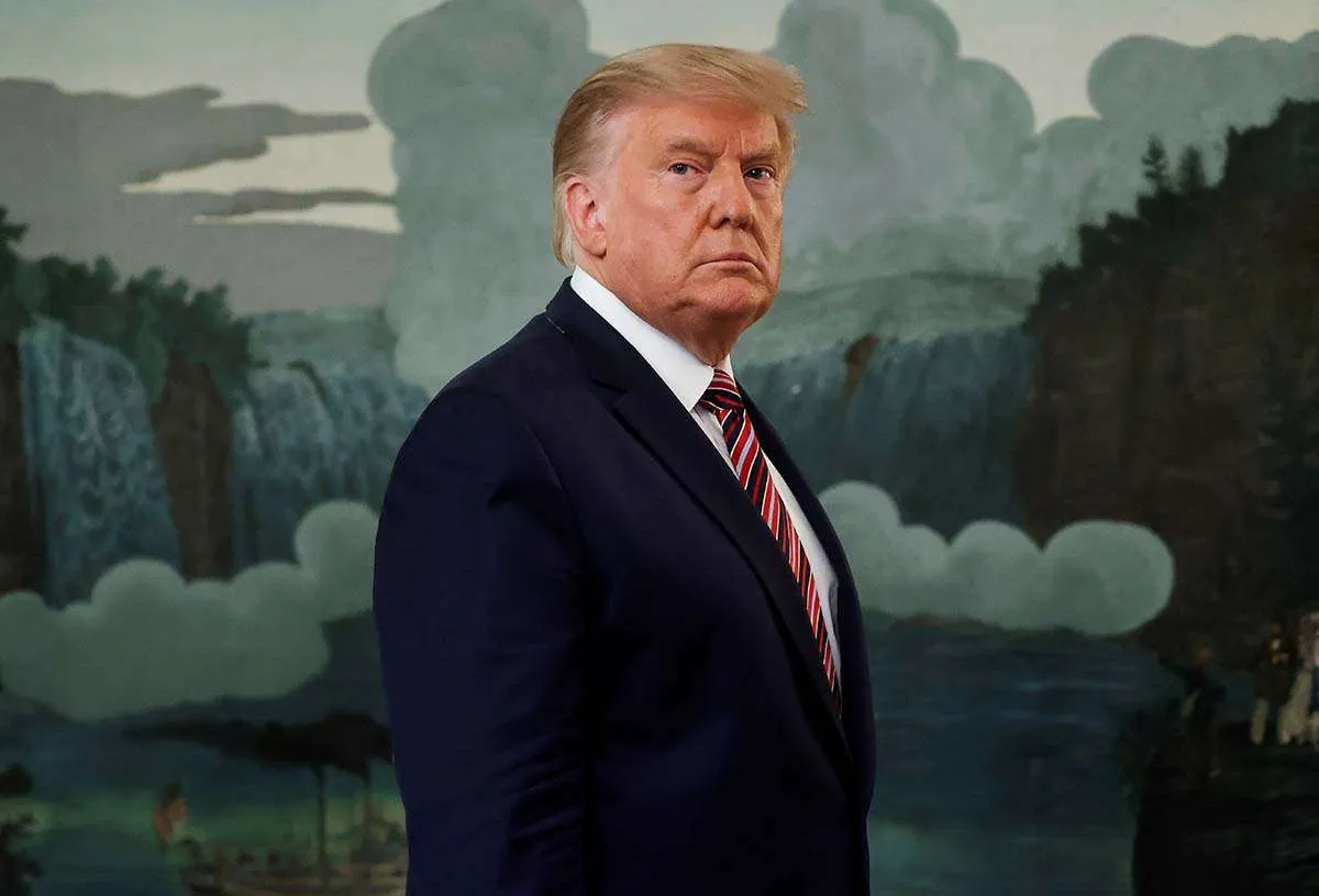 Kunjungi lokasi kebakaran California, Trump: Pohon bisa meledak 