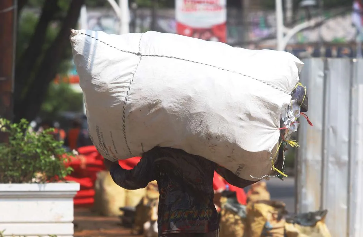 Ekonomi Lesu, Target Penurunan Angka Kemiskinan Jadi 6,5% di 2026 Sulit Tercapai