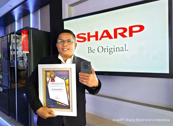 Sharp AQUOS R8s pro Raih The Best Camera for Flagship Smartphone Selular EditorChoice