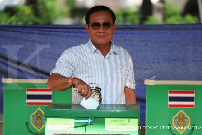 Tujuh partai oposisi Thailand membentuk aliansi, menuntut junta mundur
