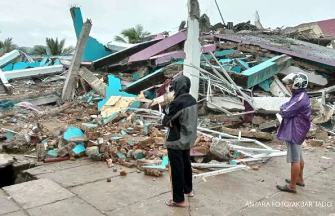 Indonesia quake kills at least 42, injures hundreds