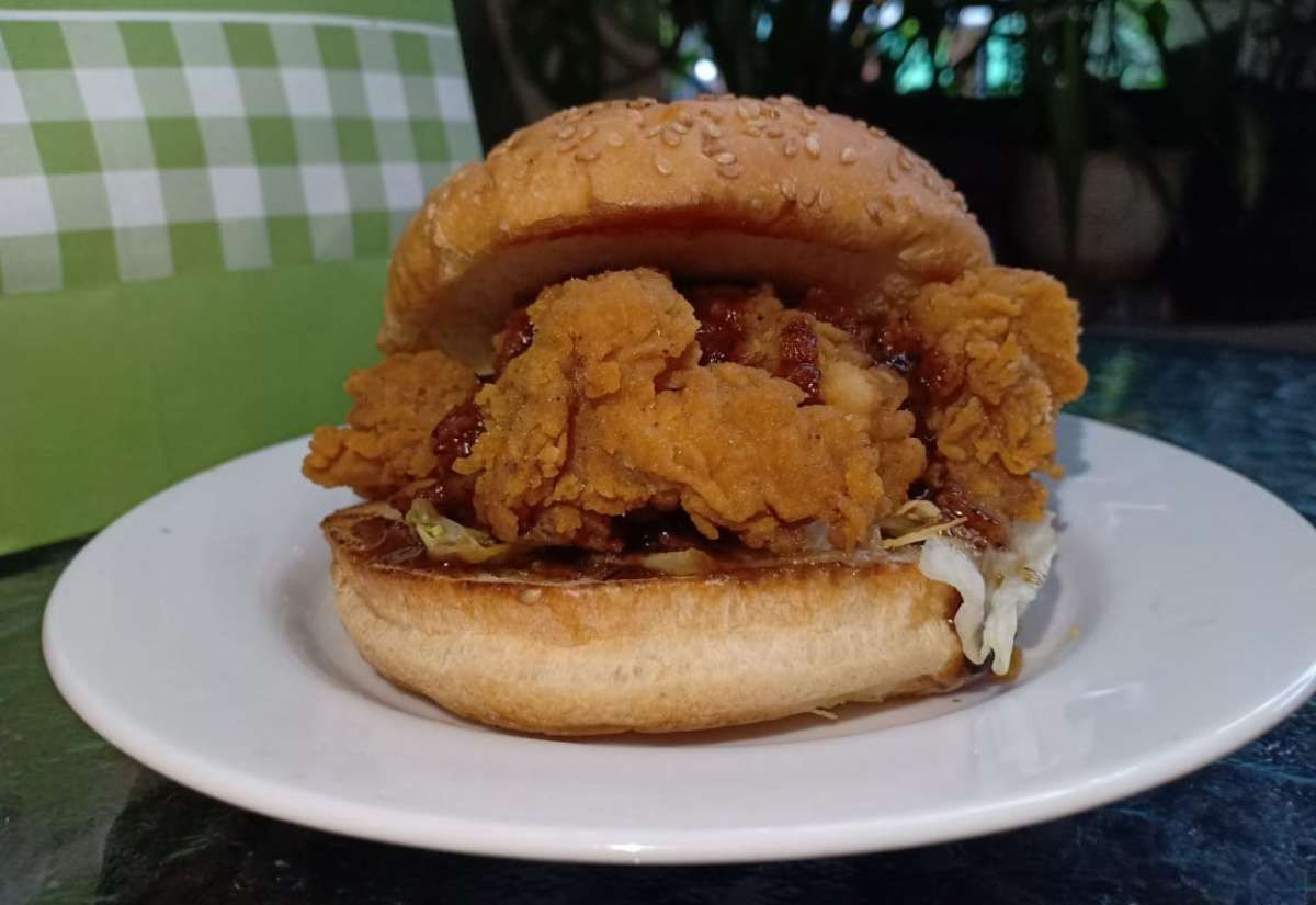Burger Lokal yang Kaya Rasa
